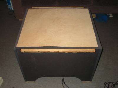 Uusi Telok-subwoofer ilman kantta.